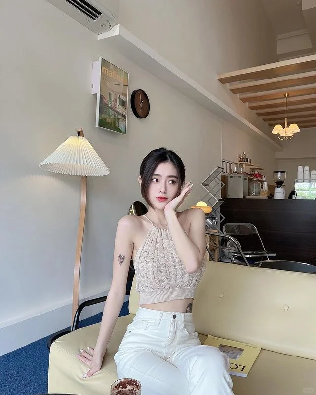 [ins美女]长相甜美的大长腿美女模特写真3