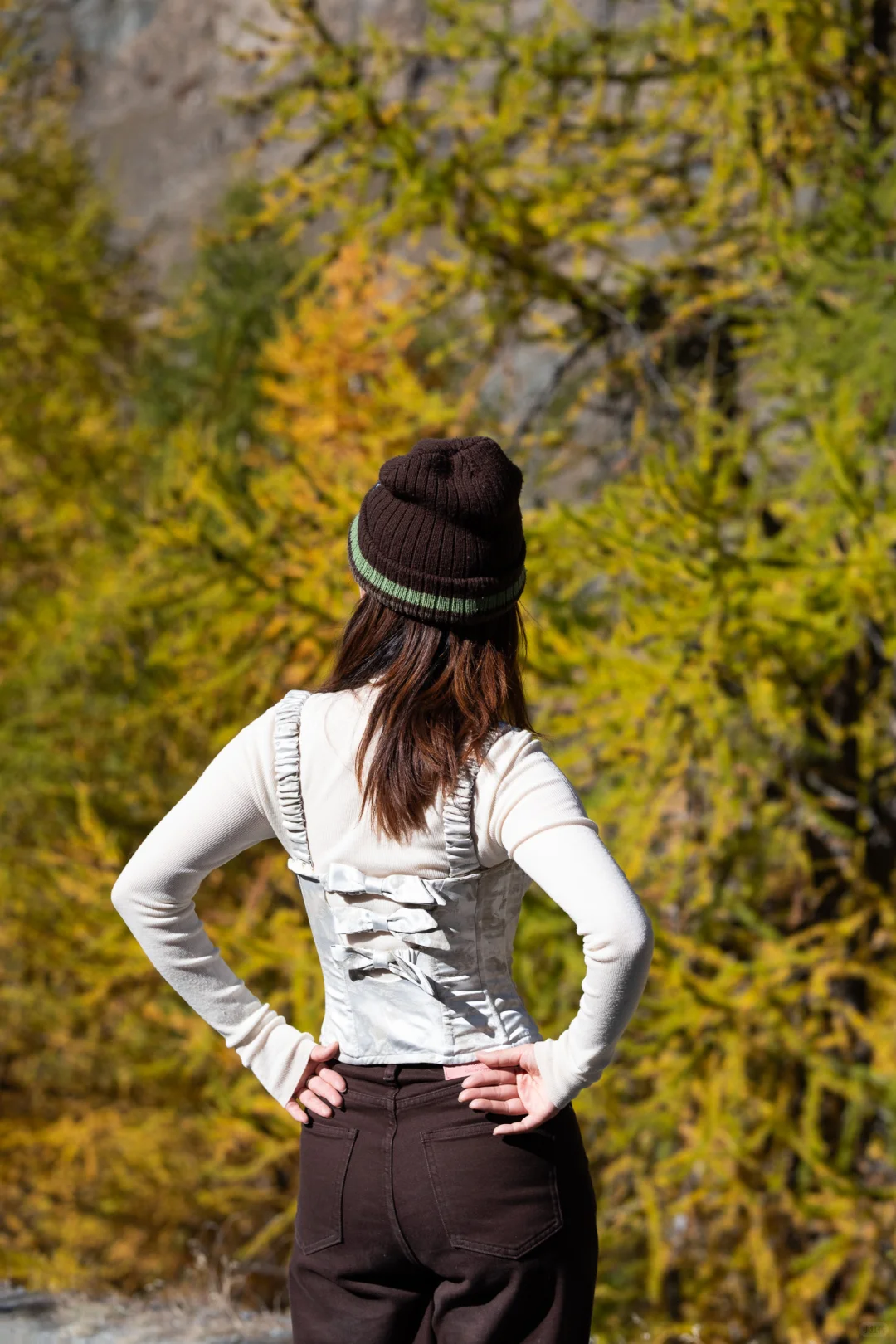 把鱼骨胸衣穿去轻徒步？5小时后…真香了！