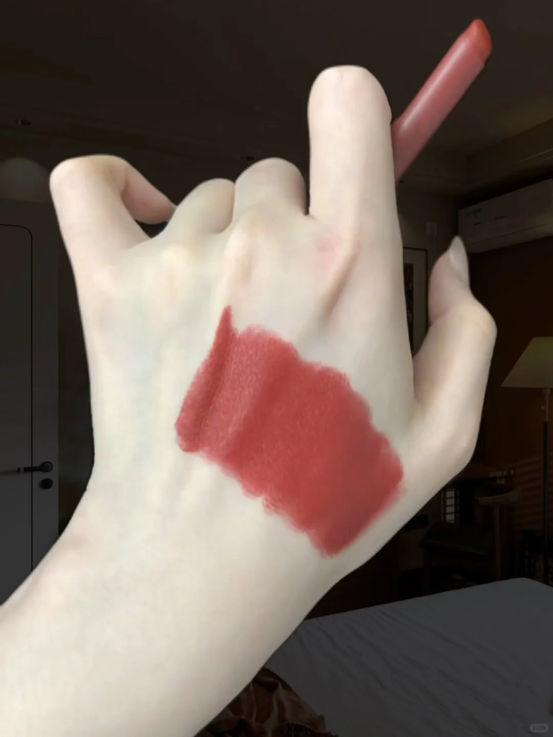 这支复古红简直把“富贵氛围感”焊在脸上