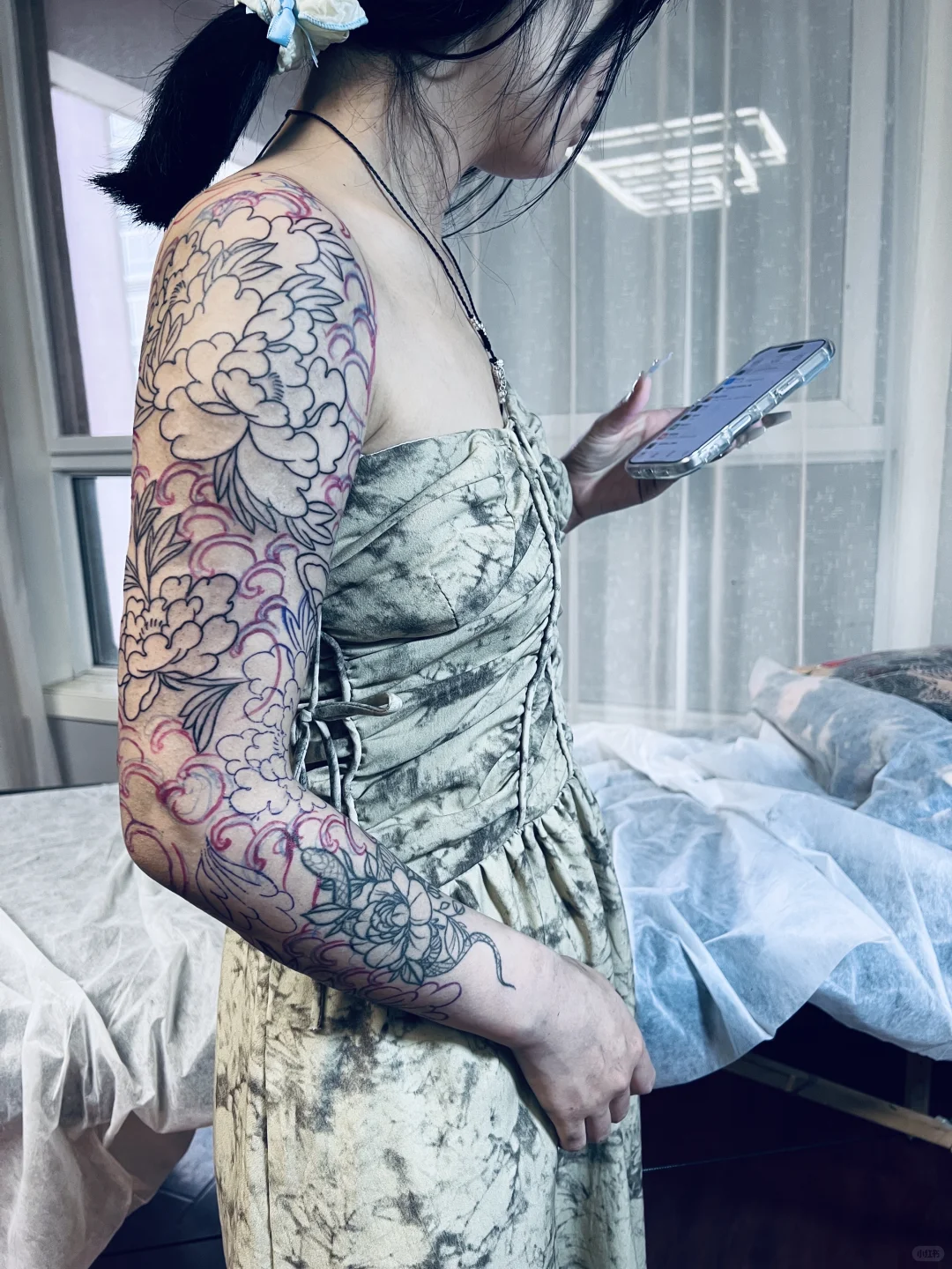 适合女生的花臂牡丹花 初步线条