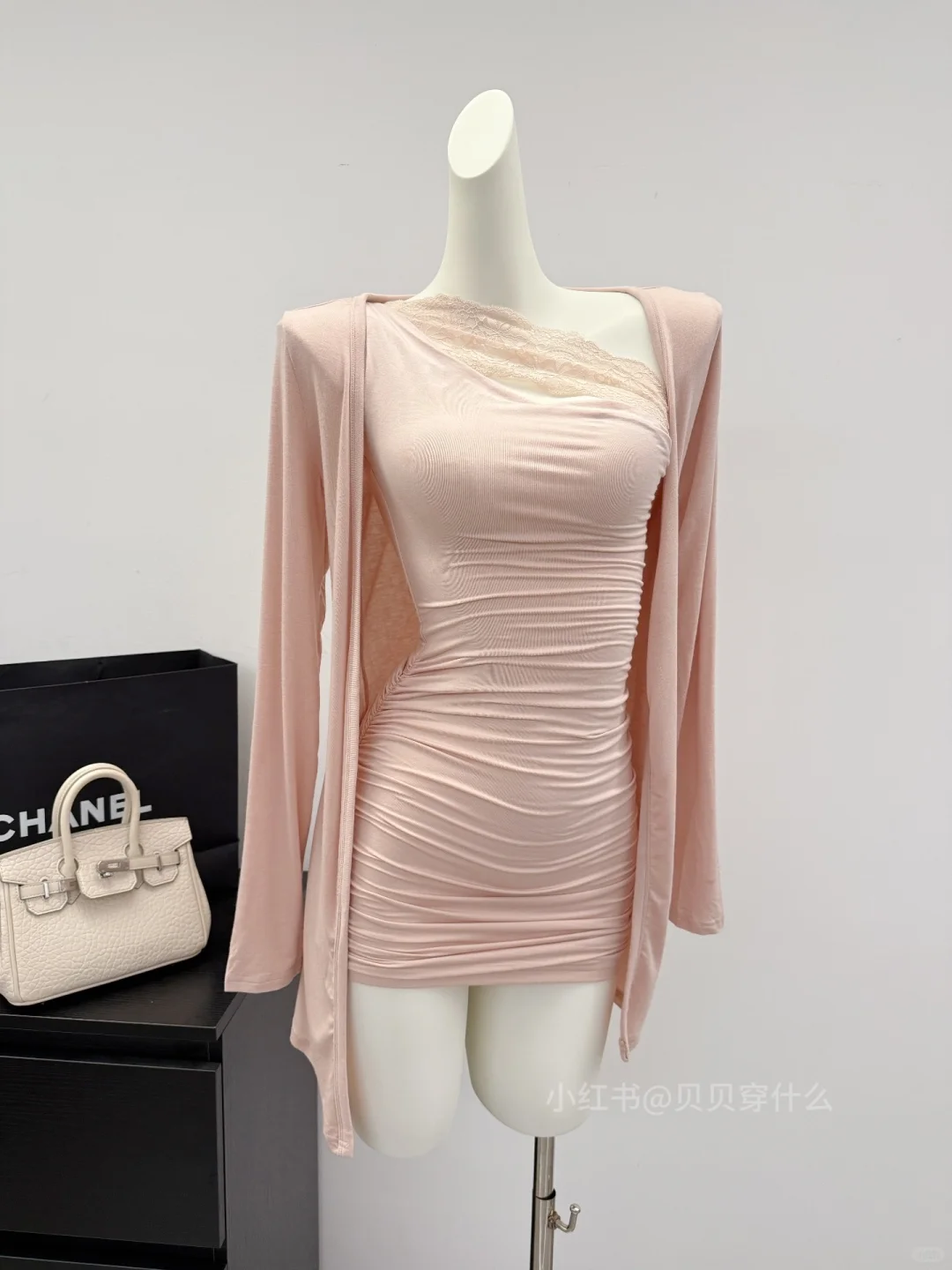 韩女蕾丝包臀裙🫶🏻开衫两件套～