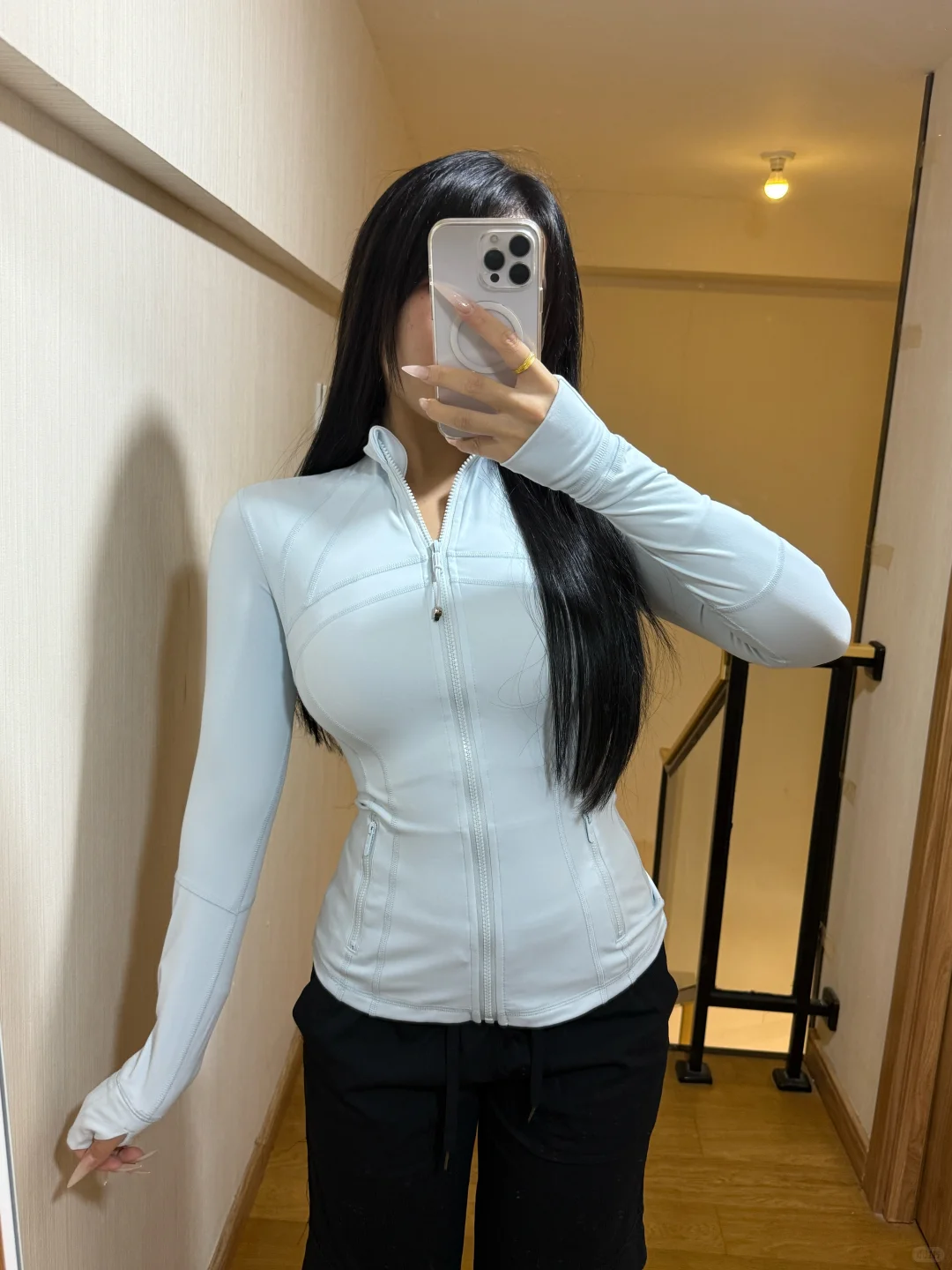 今晚和crush一起健身要穿哪个颜色呀 好纠结