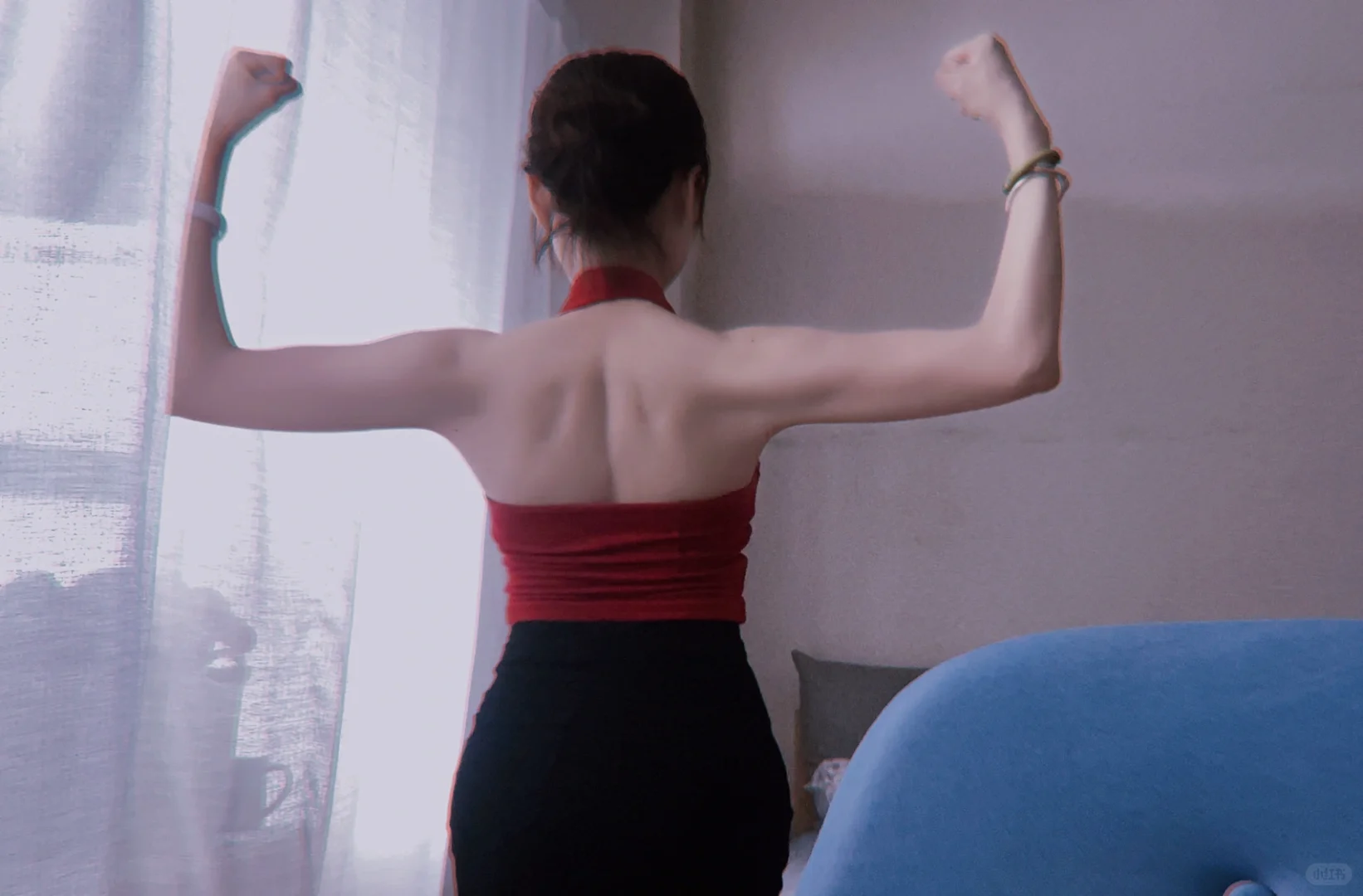 女生这样的肌肉线条正常吗