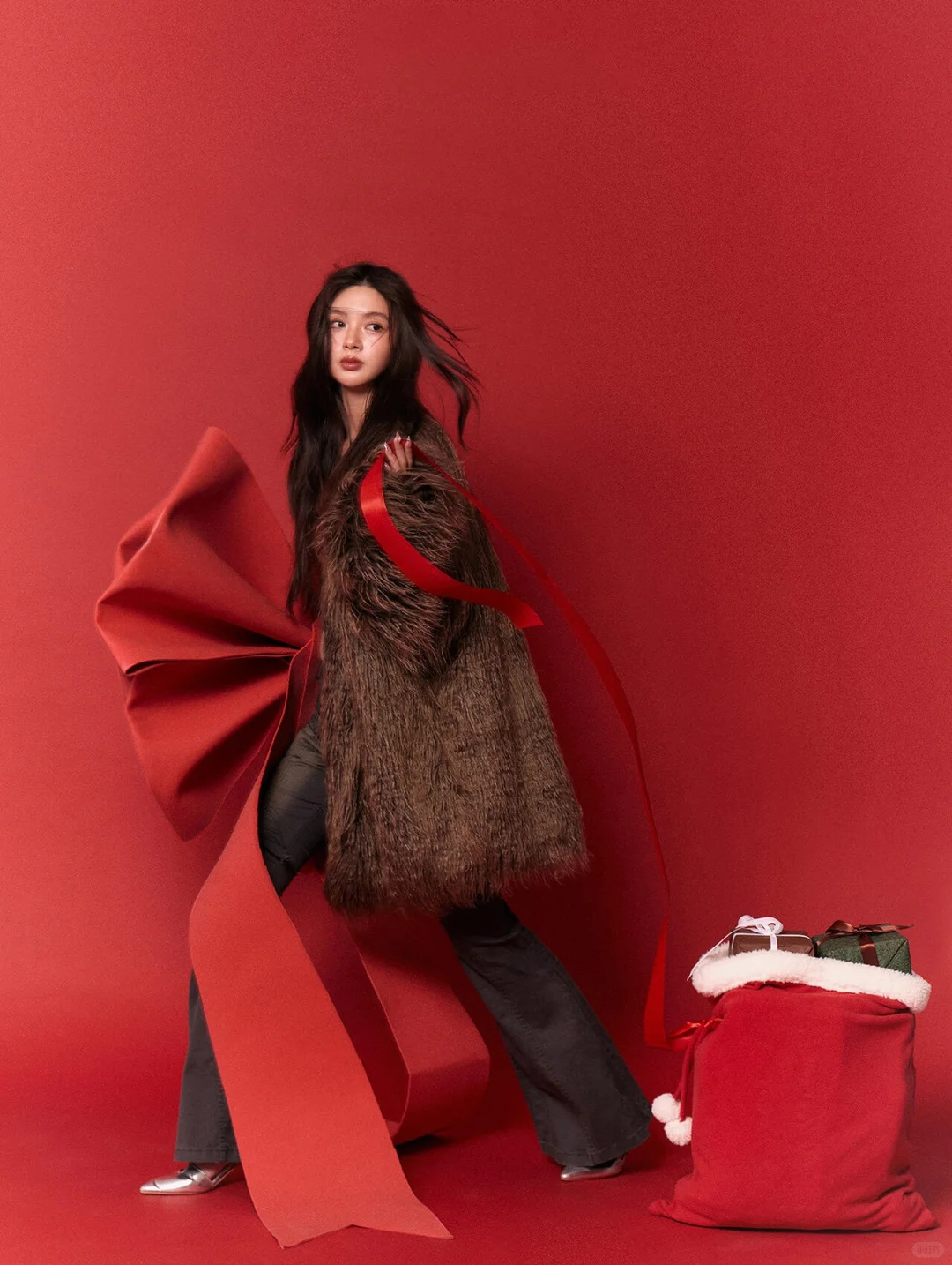 好特别！红色蝴蝶结🎀圣诞写真又酷又美