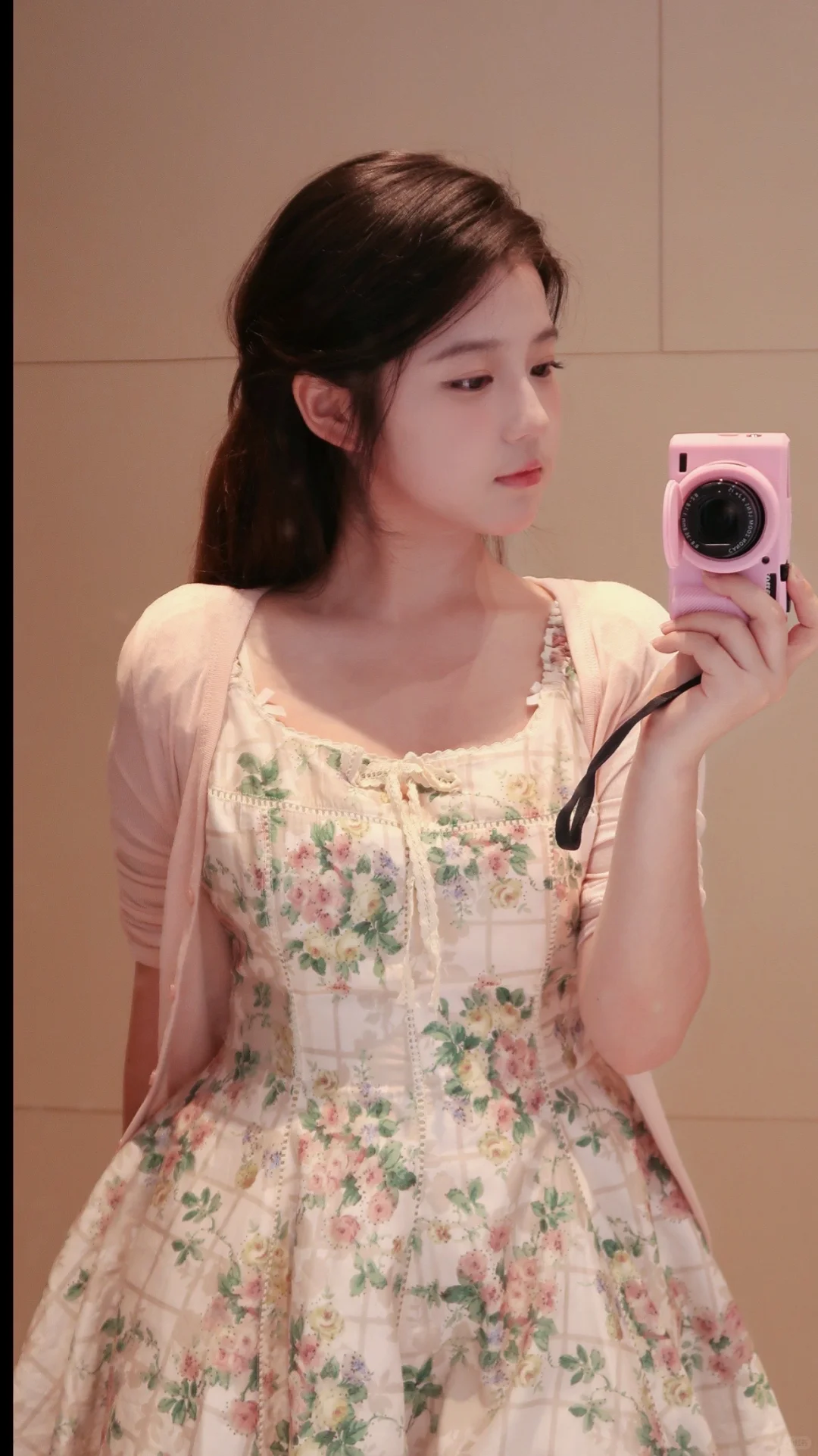 有一种娇憨的感觉～