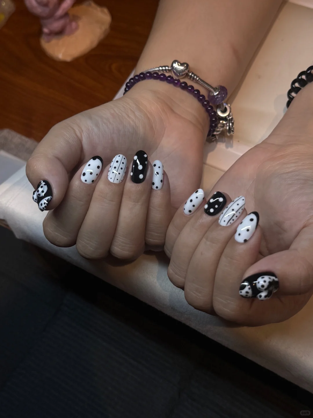 黑白波点搭配比基尼👙