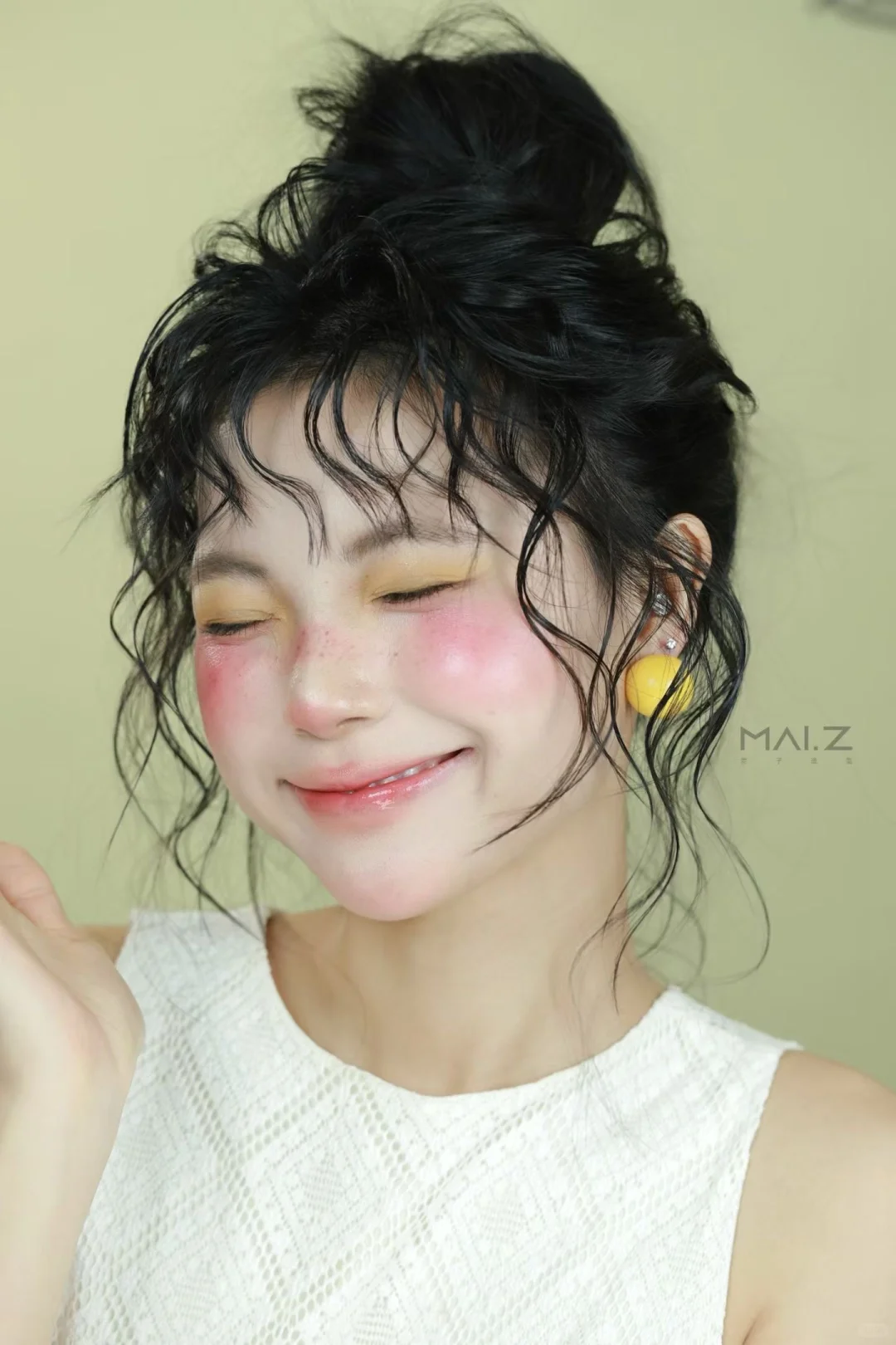 互勉化妆，写真拍照