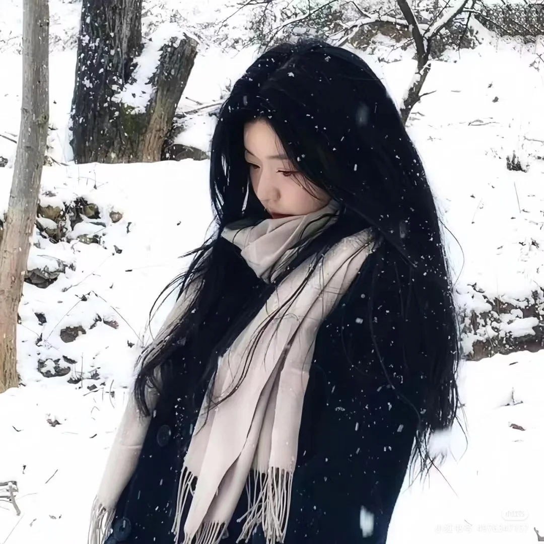 真人女头，拿图吱一声