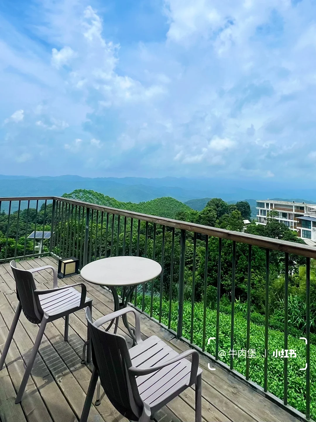 和男友住进山里泡私汤，连住3晚不想退房…