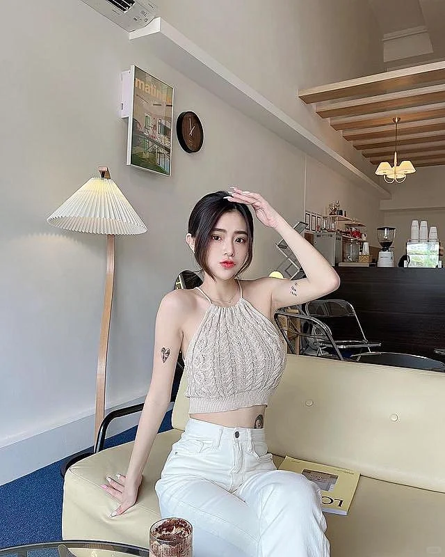 [ins美女]长相甜美的大长腿美女模特写真3