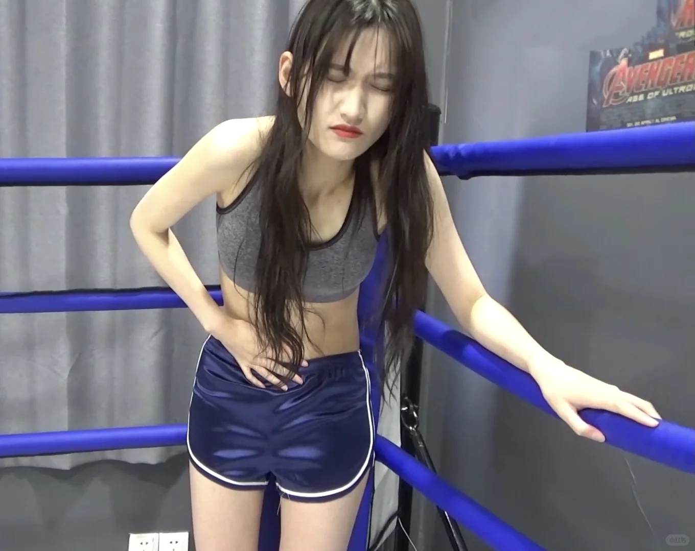 美女抗击打训练