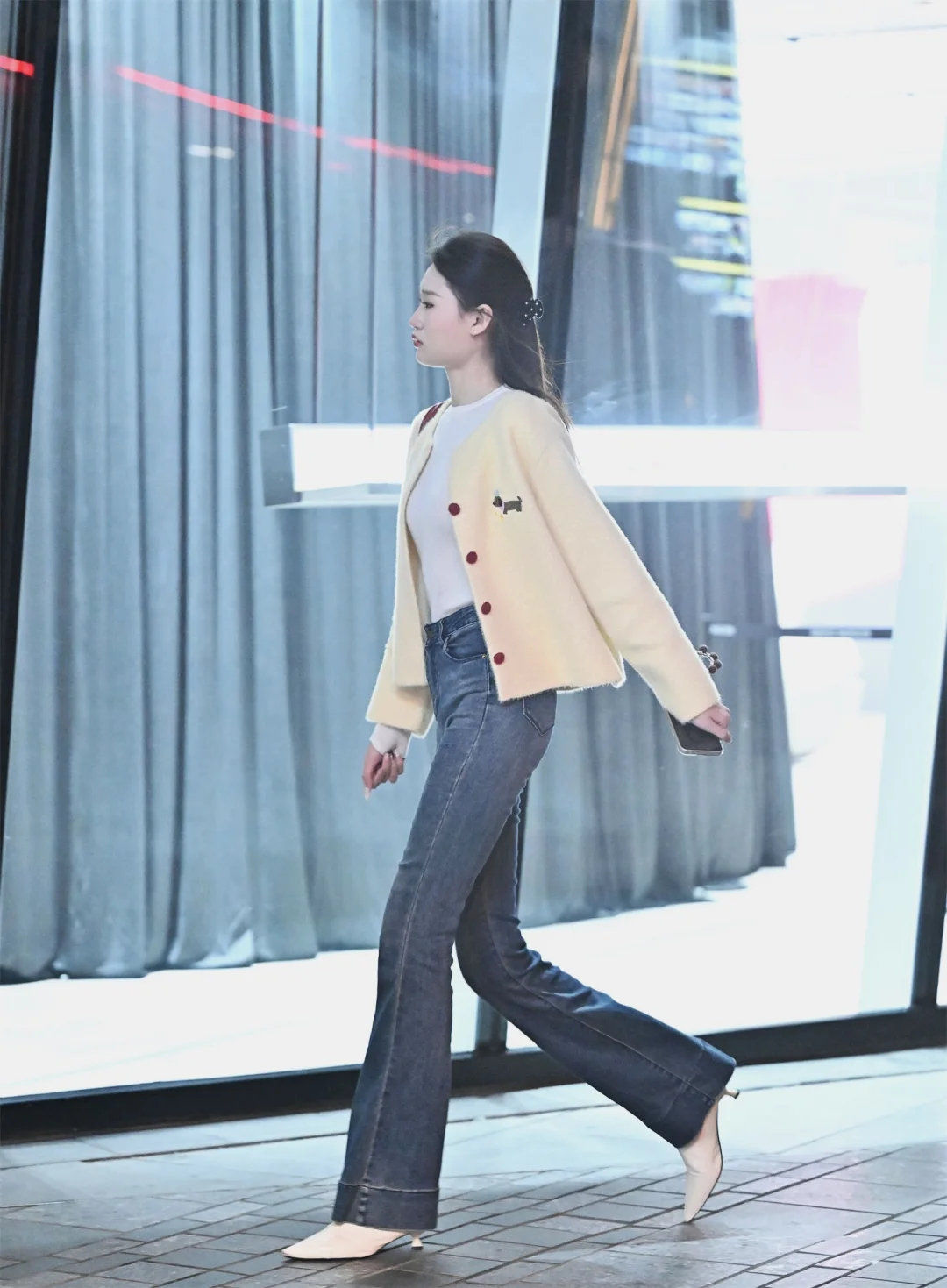 北京街拍，秋冬季节穿搭，牛仔裤