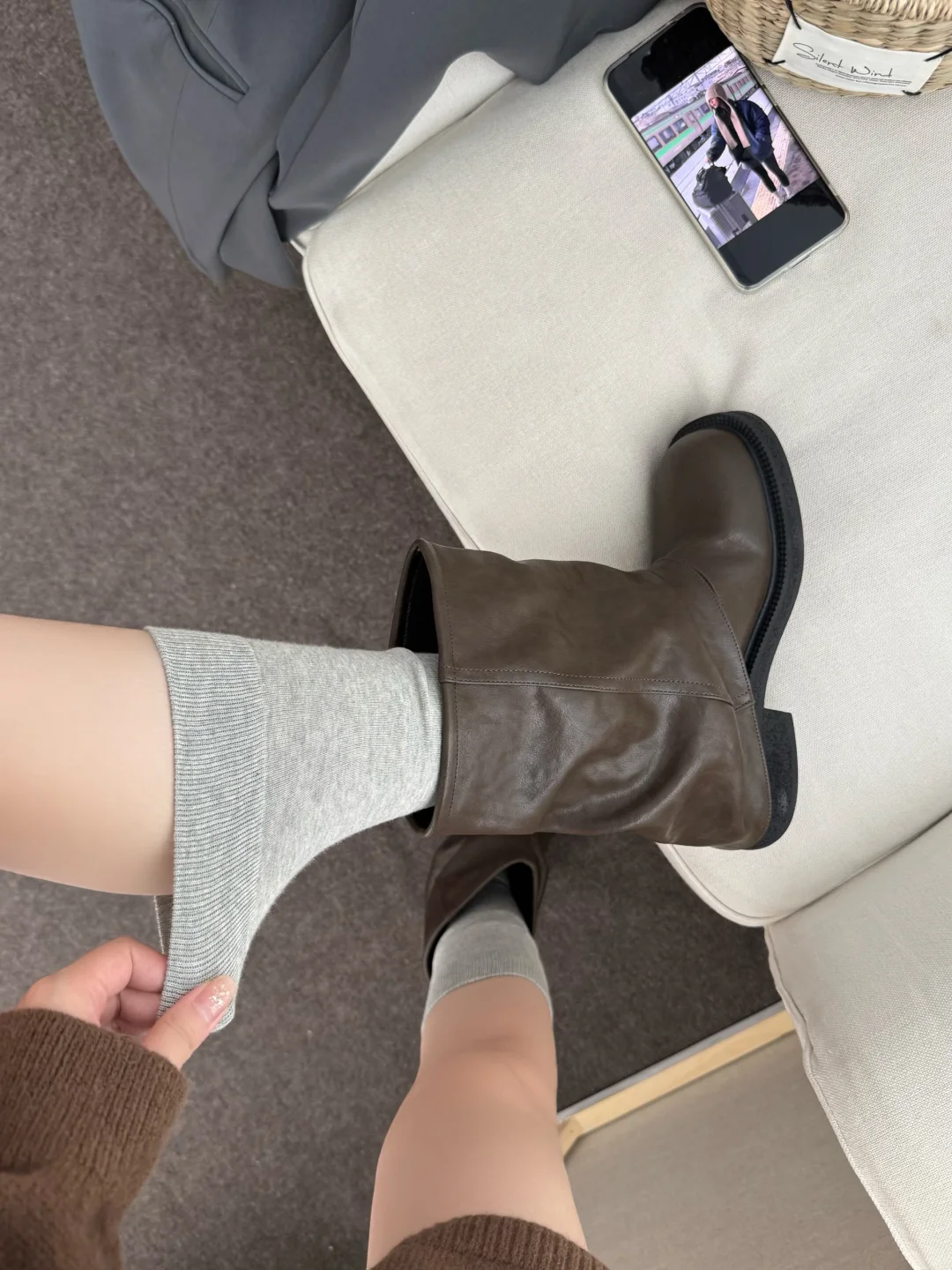 “live实况～自带氛围感不勒腿的灰色小腿袜”