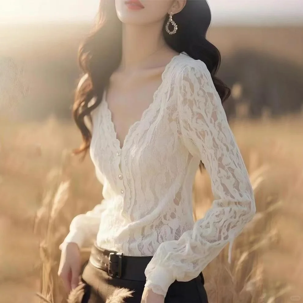 秋冬V领蕾丝打底衫内搭！法式优雅穿搭