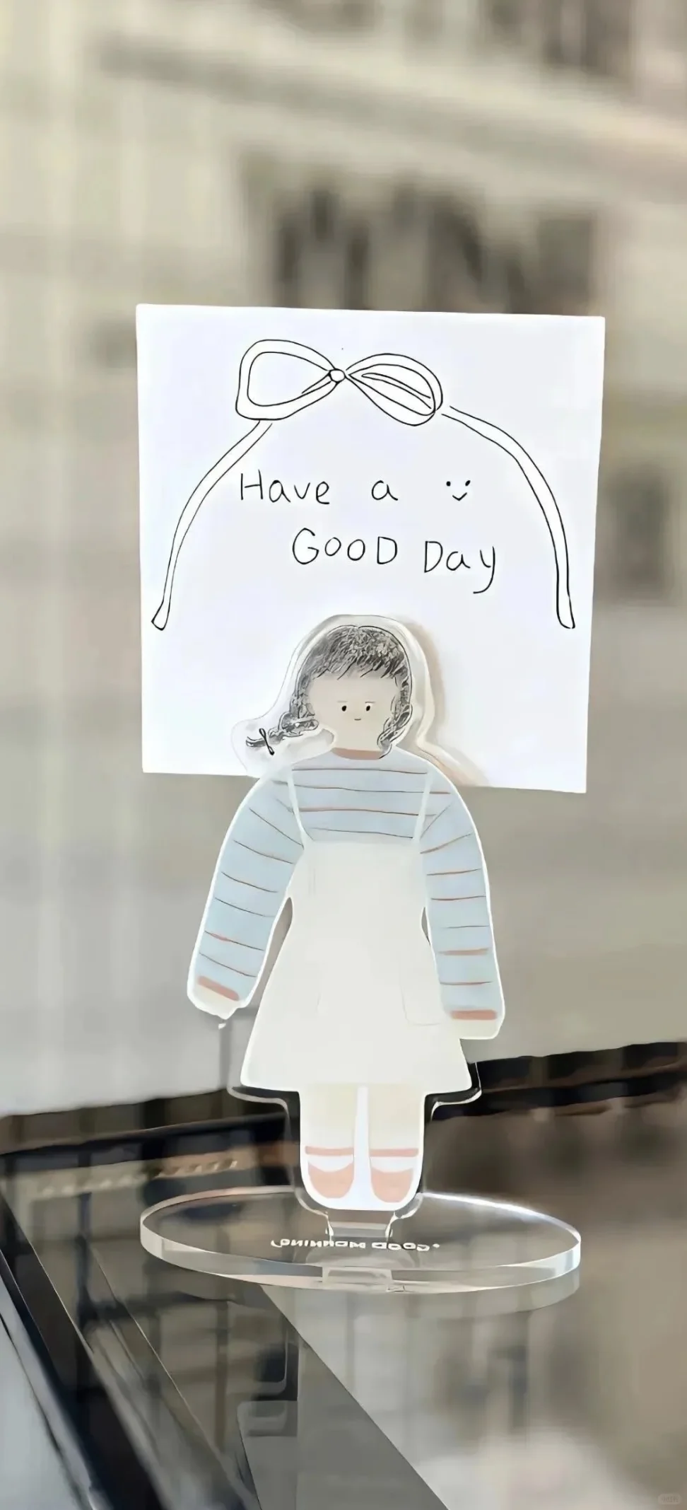 不想烂大街？这组极简风壁纸让你脱颖而出