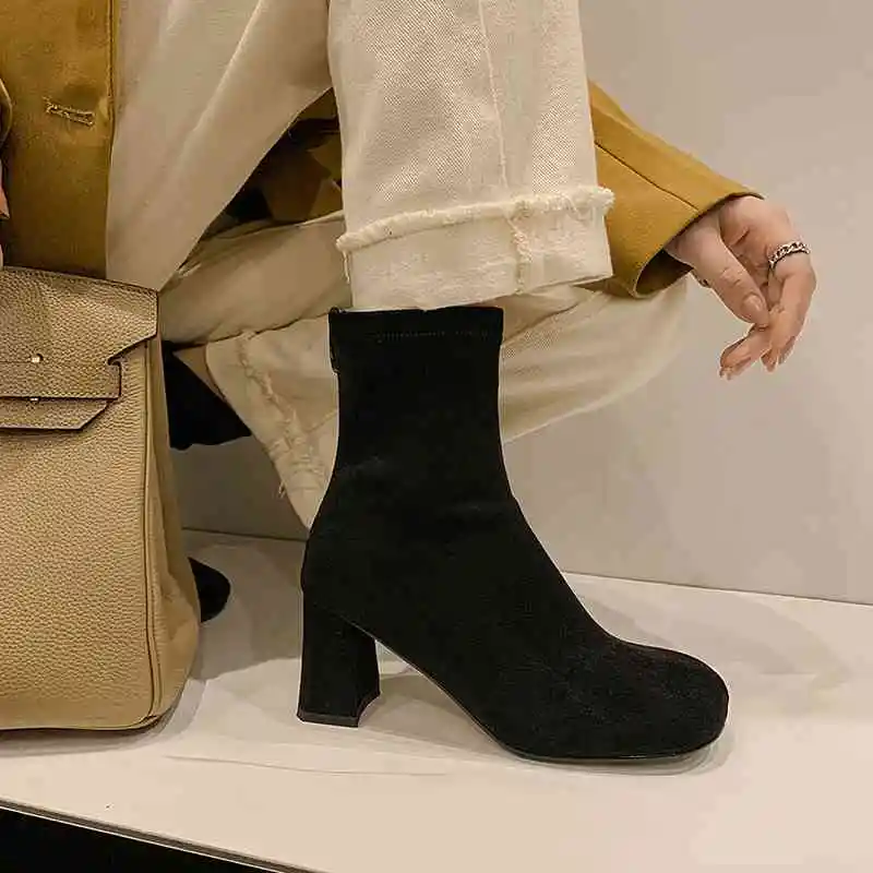 韩系大圆头粗跟袜靴，通勤百搭神器来啦！