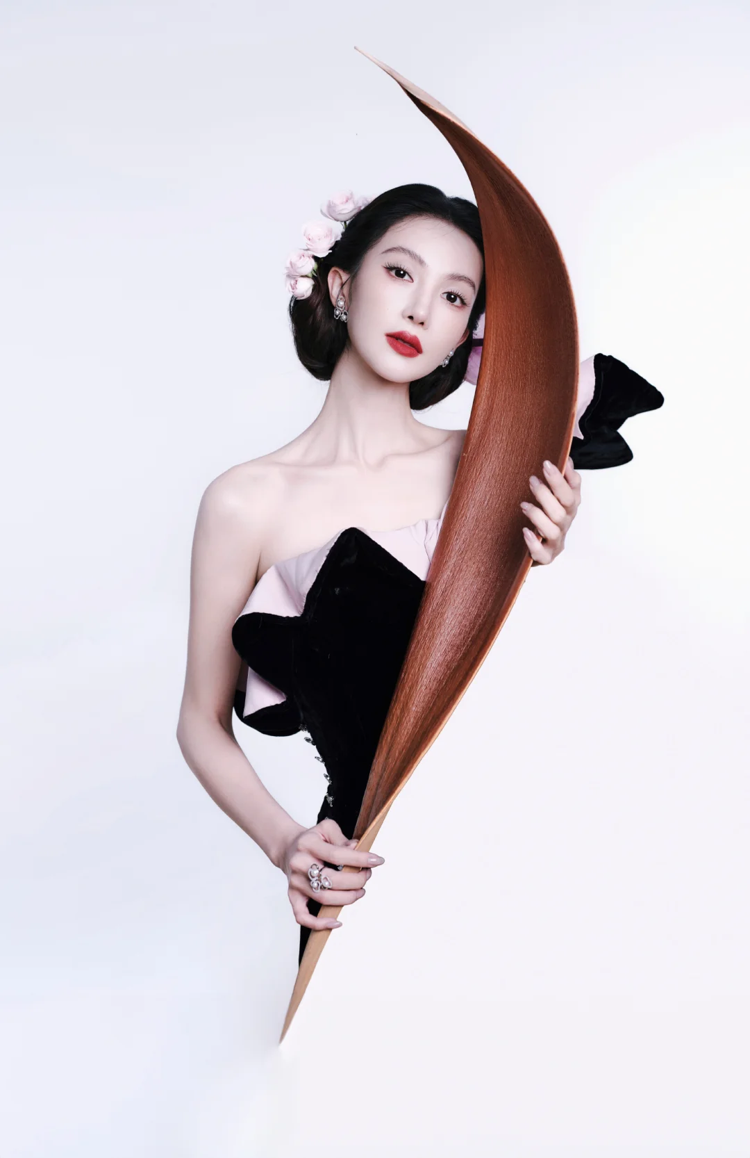 金晨，性感开叉长裙，大长腿