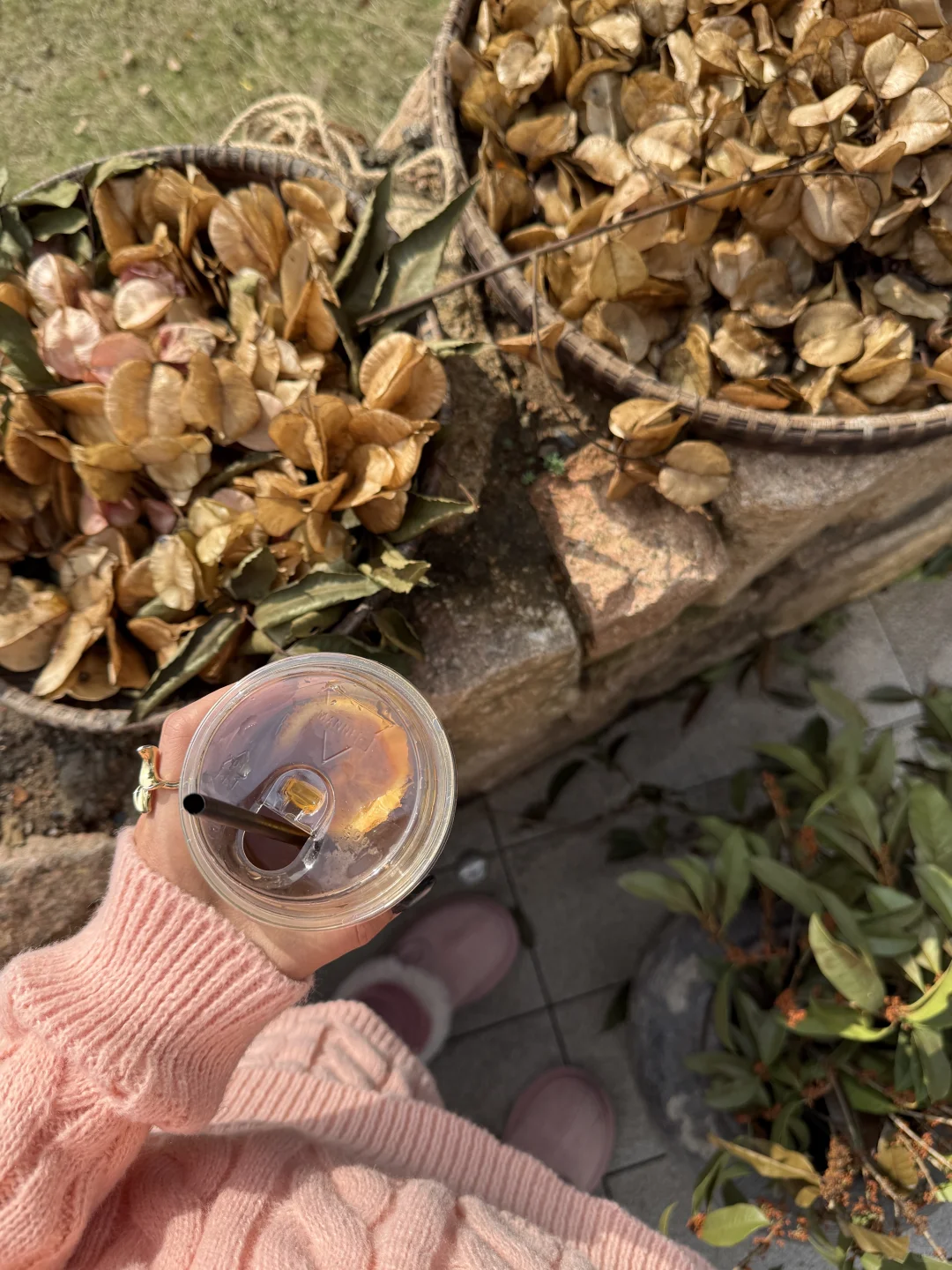 灵感穿搭｜秋冬来点粉色💗