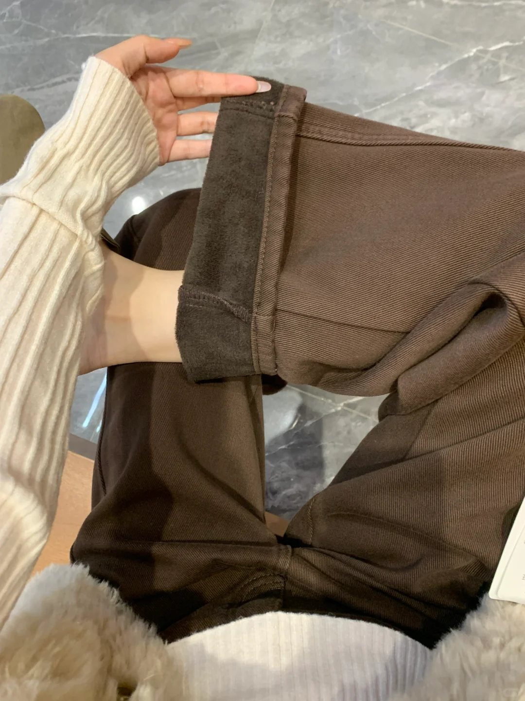 好穿到哭😭这条裤子版型巨好巨显腿直！！