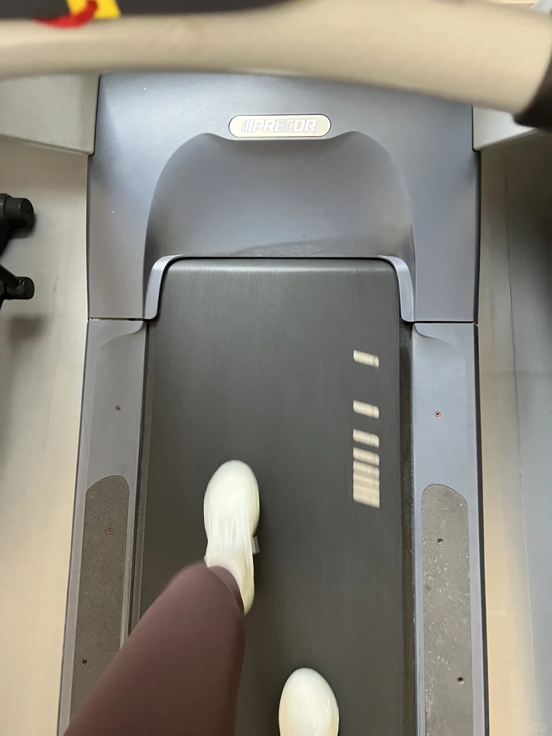 当我开始在跑步机上🏃🏻‍♀️