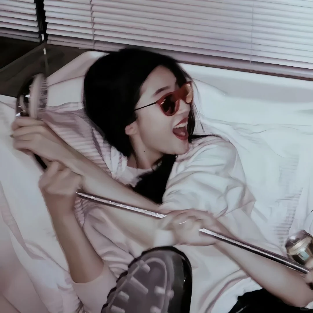 用女神照片当头像被领导批评了！