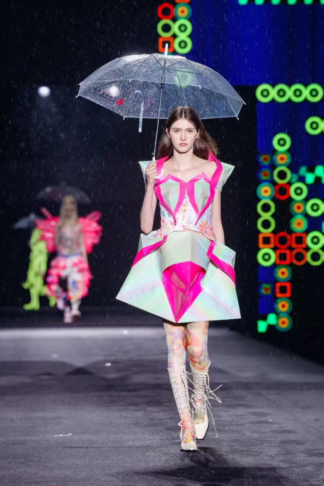 效果图vs成衣图 折纸的艺术