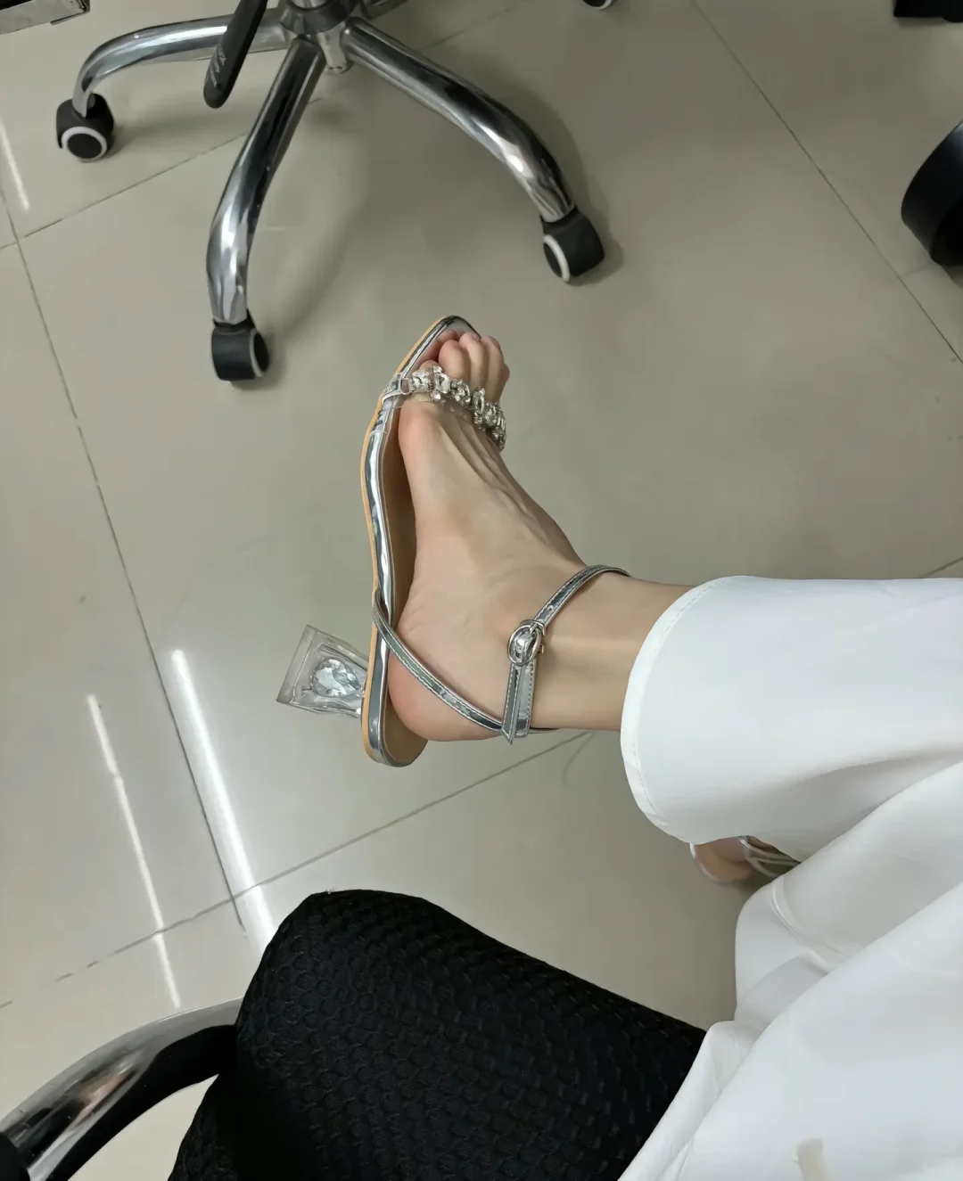 无处安放的小脚脚