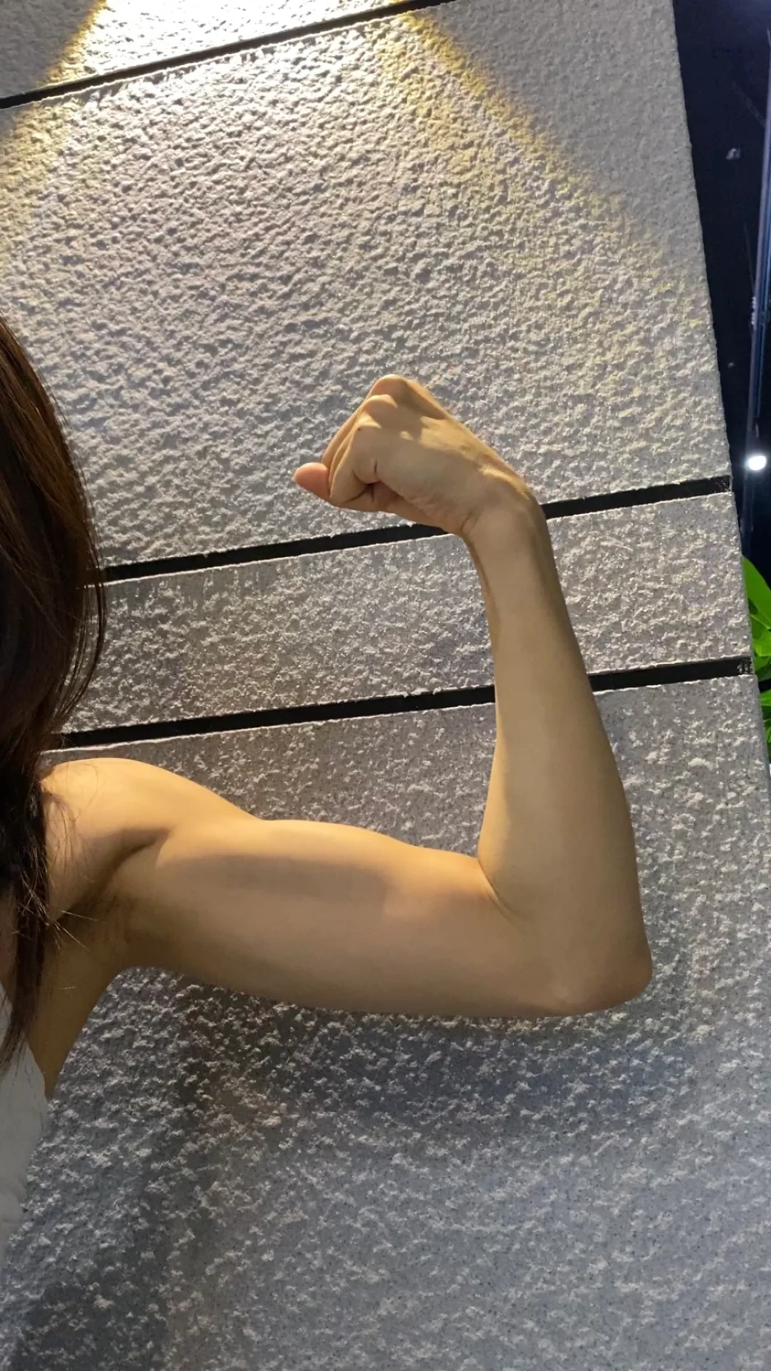 你一句不喜欢肌肉女，我练的更勤了只想斩女