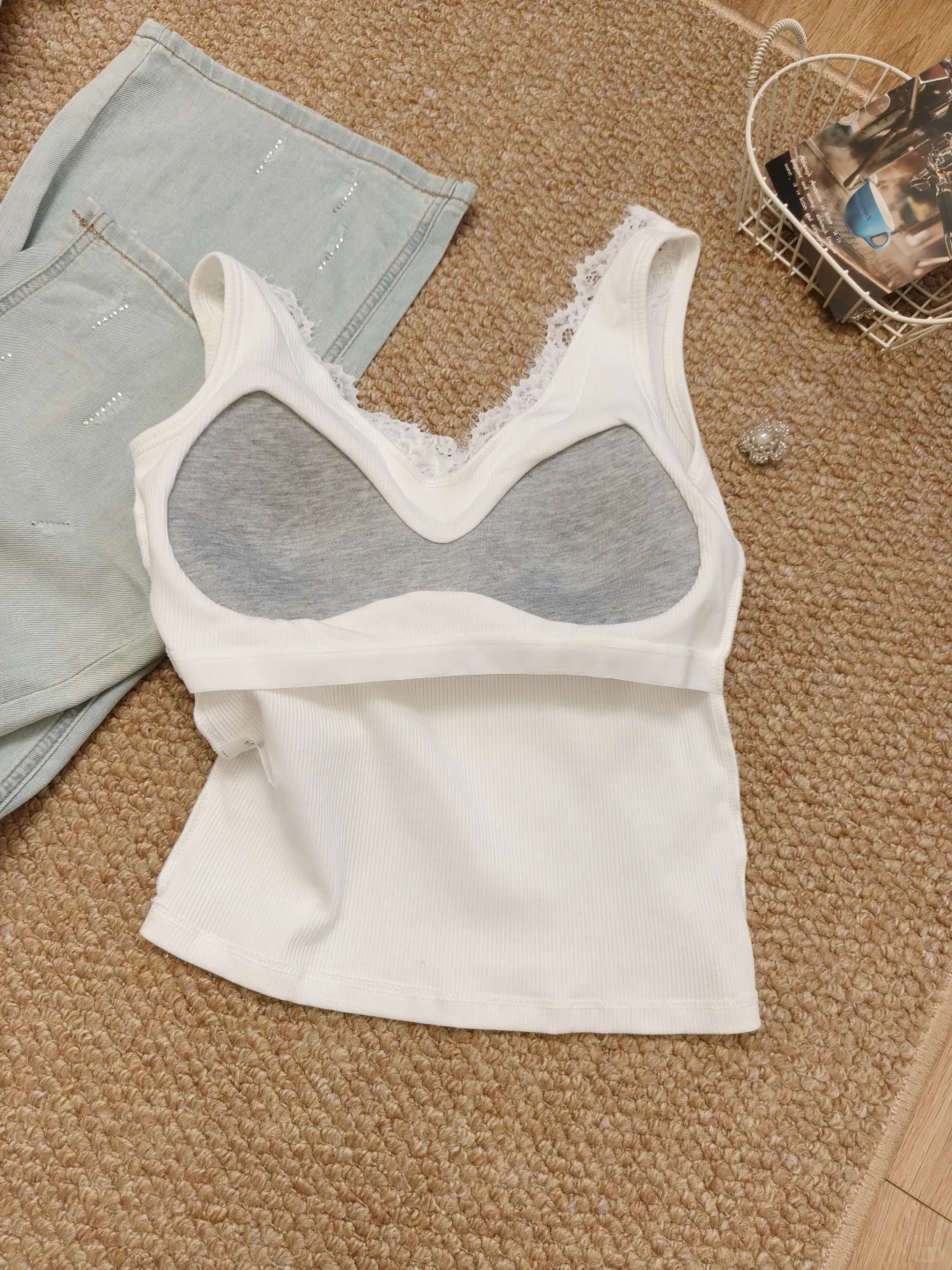 请大数据把这件蕾丝吊带推给会叠穿的女生！