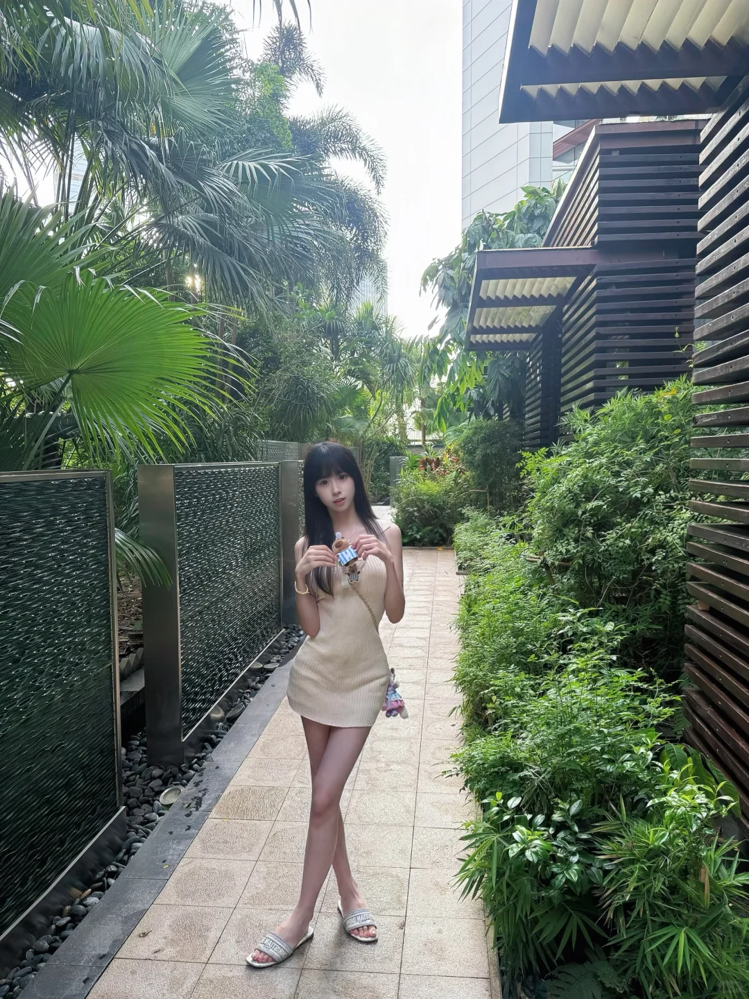 Midnight swimming🌙