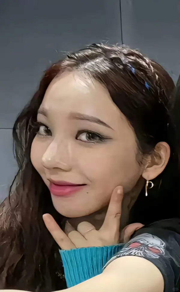 像柳智敏这样的美女就是要大大方方露出额头