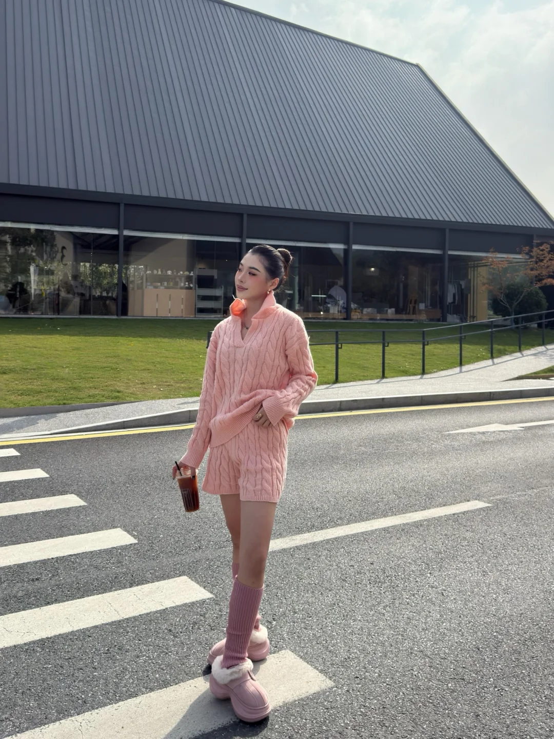 灵感穿搭｜秋冬来点粉色💗