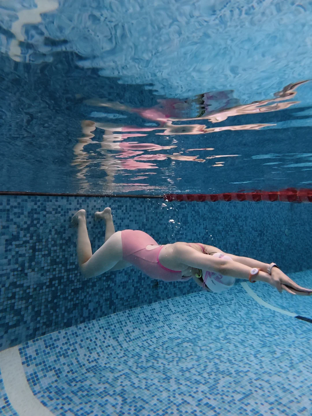 秋冬大家喜欢穿什么颜色的泳衣？