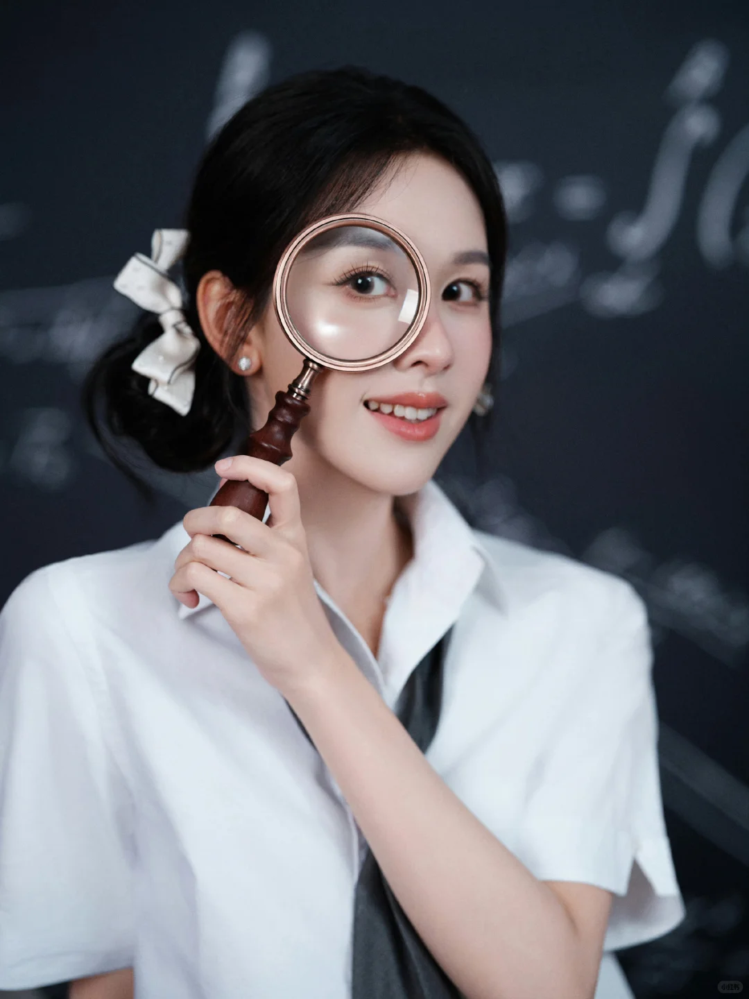 陈都灵 高冷学霸 纤腰细腿