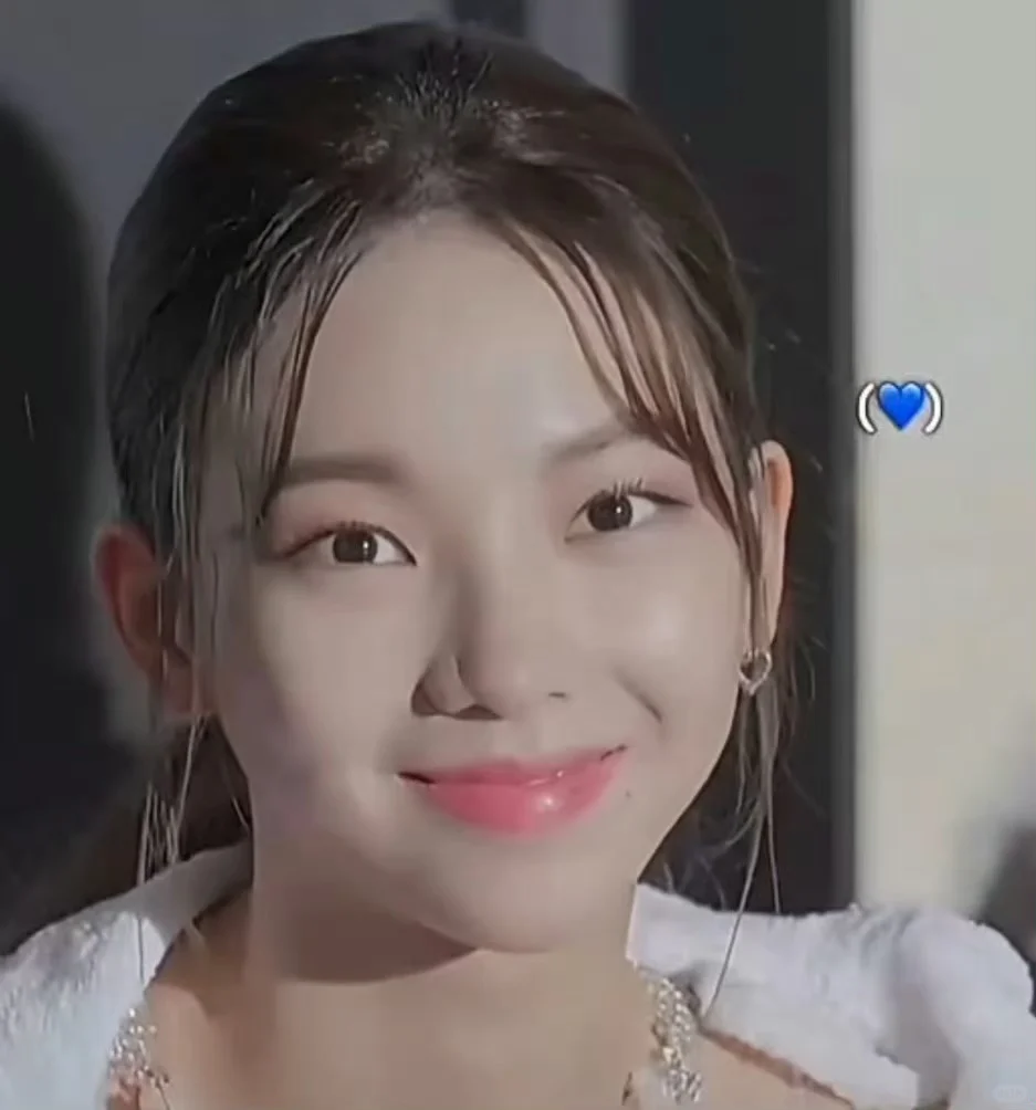 像柳智敏这样的美女就是要大大方方露出额头