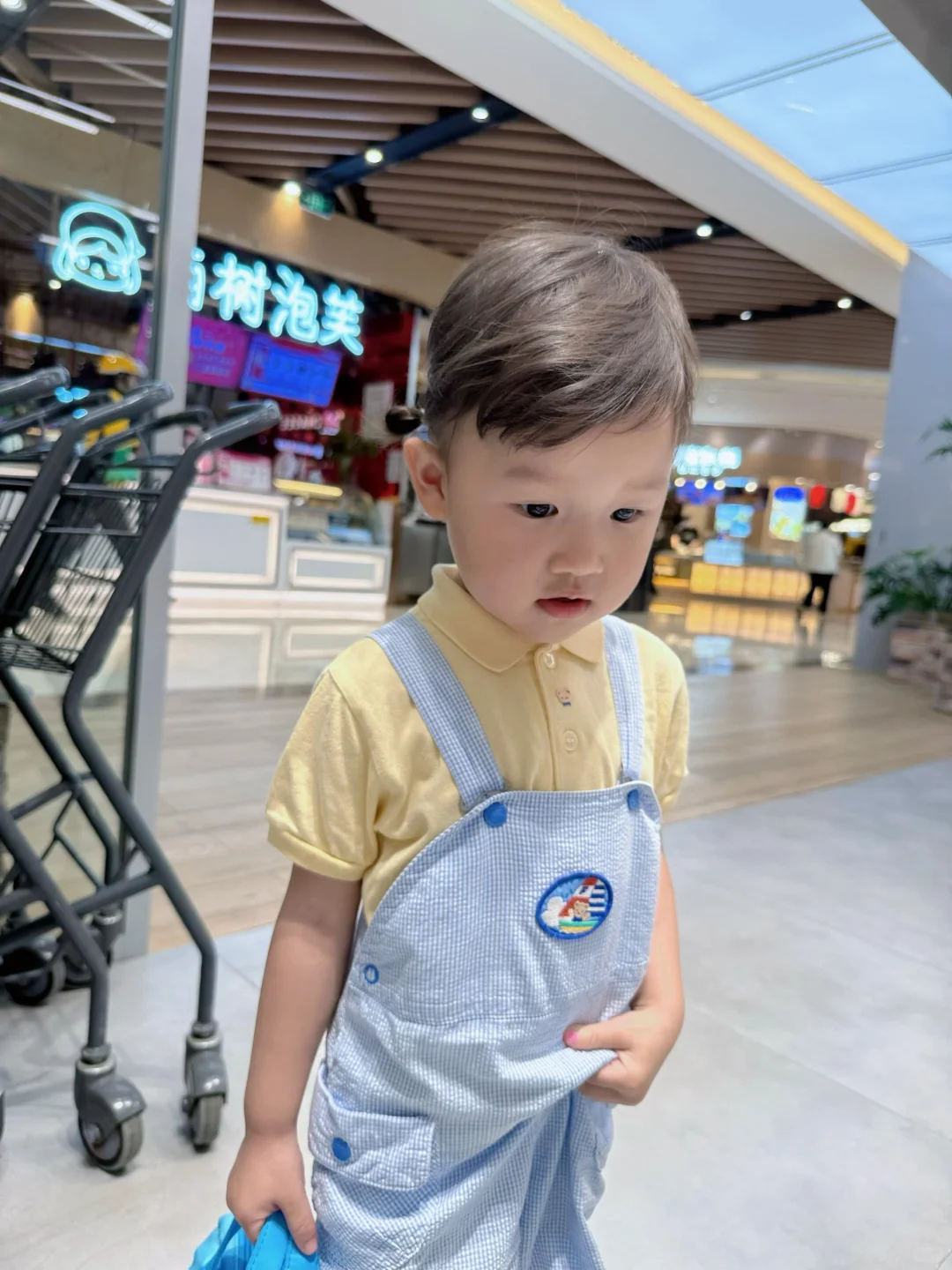 女孩子爱美之心觉醒啦