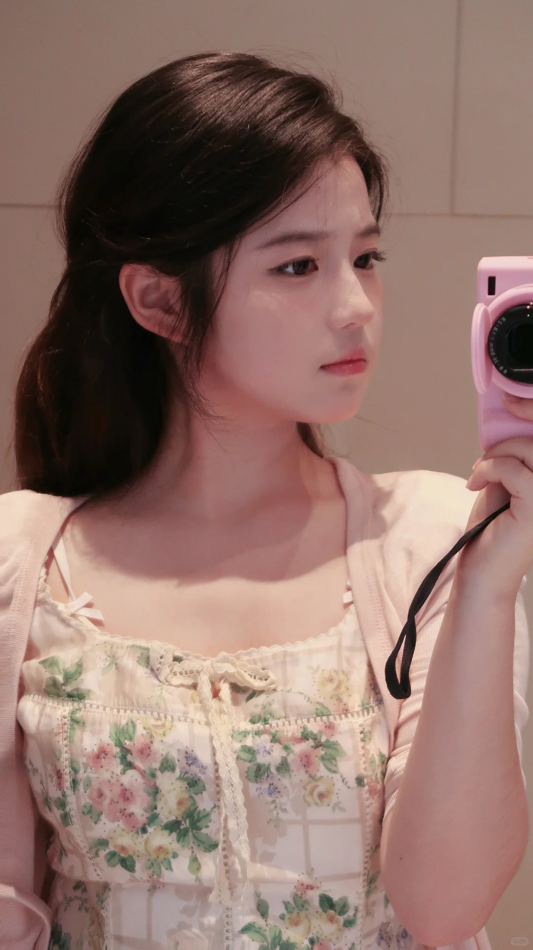 有一种娇憨的感觉～