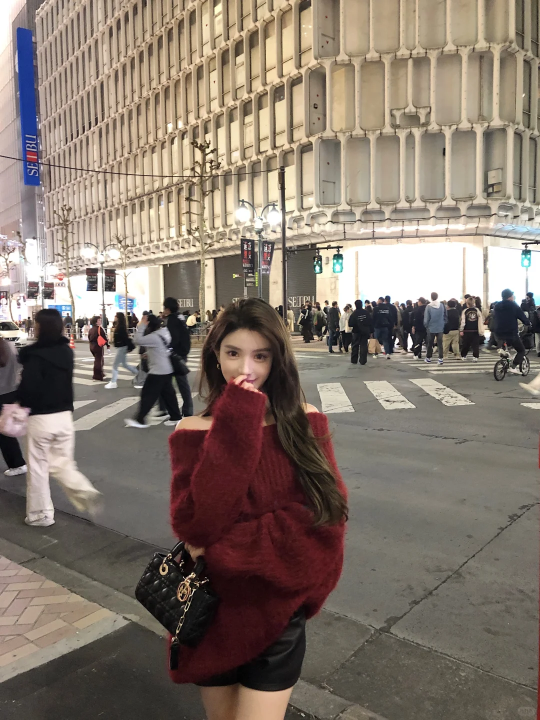 ♥️在重逢的街头 心跳比我先认出你