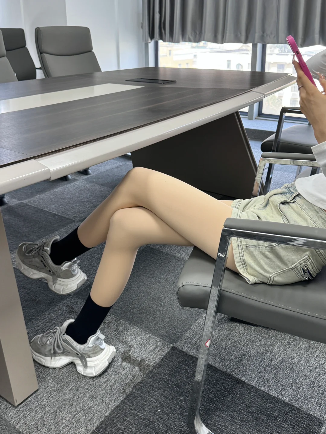 哇趣！被朋友的腿狠狠硬控五分钟！！