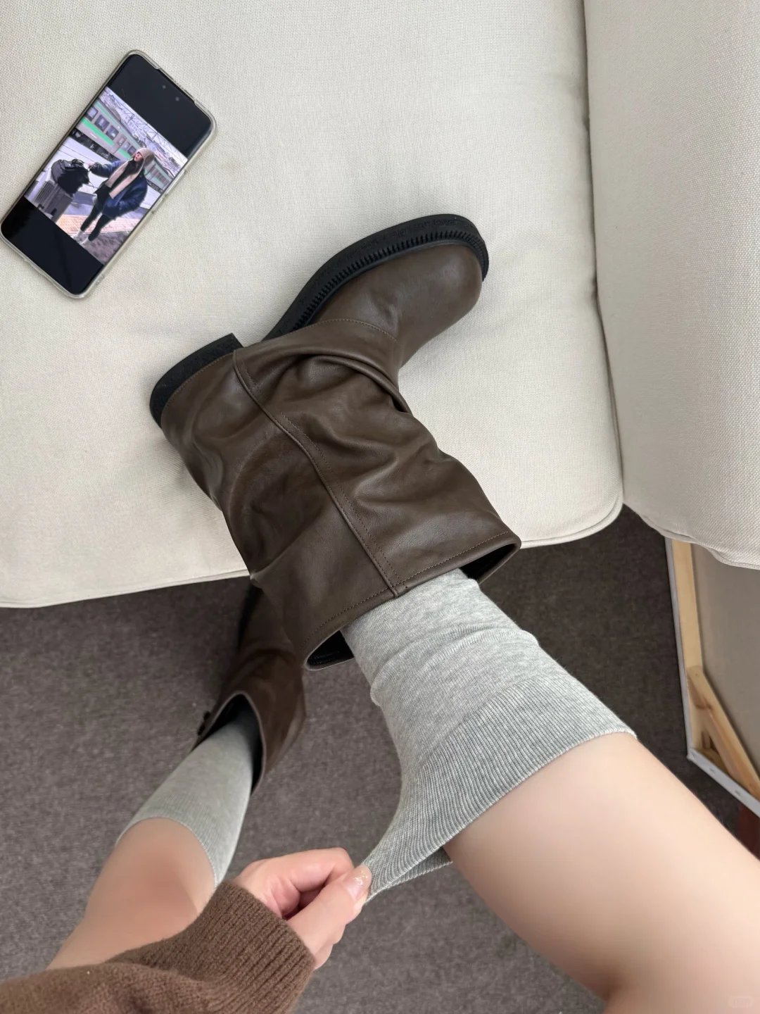 “live实况～自带氛围感不勒腿的灰色小腿袜”