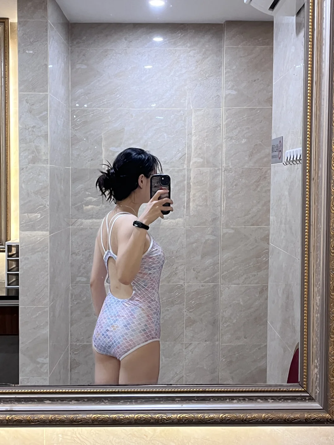 下雨天游泳不知道有多爽！