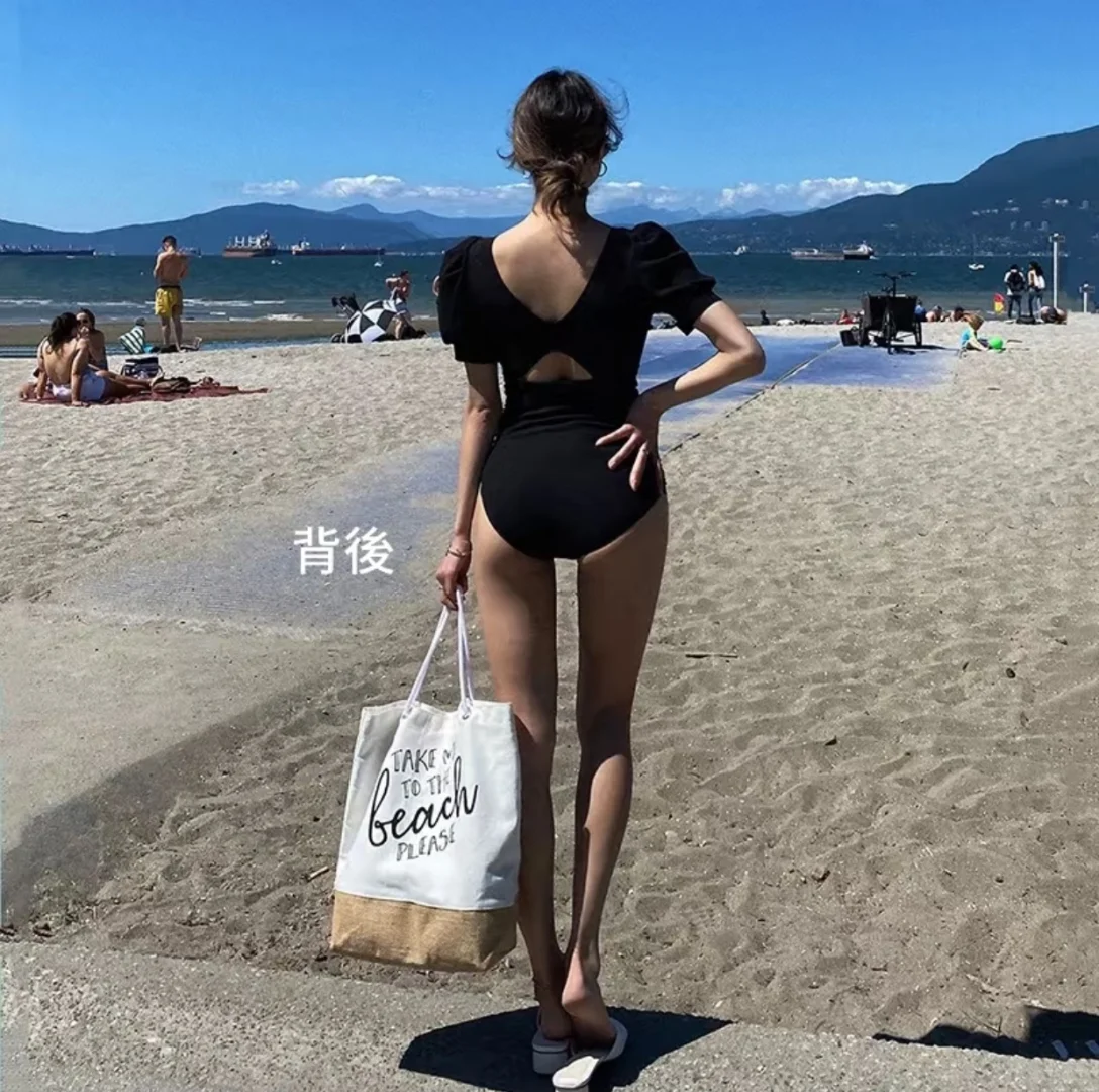 🇲🇾整套泳衣有人要嗎！！