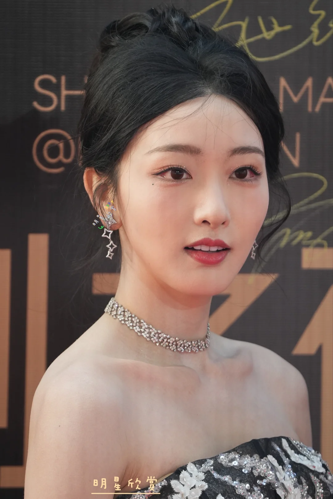 清秀丽质的短剧女主孙露鹭