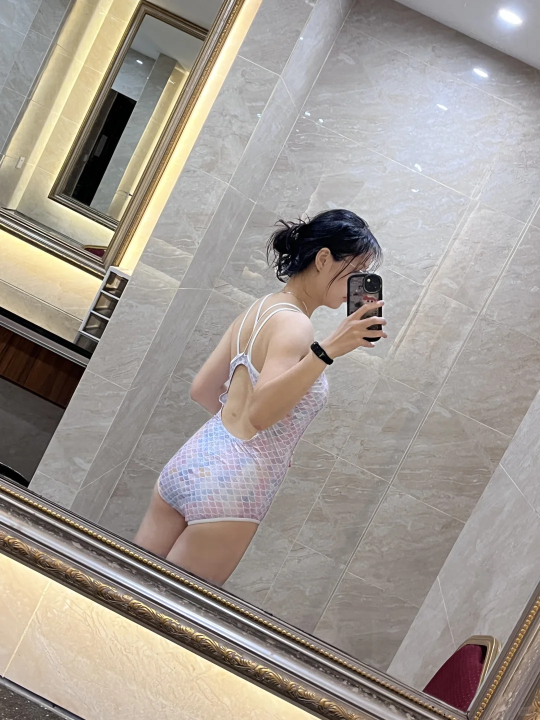 下雨天游泳不知道有多爽！