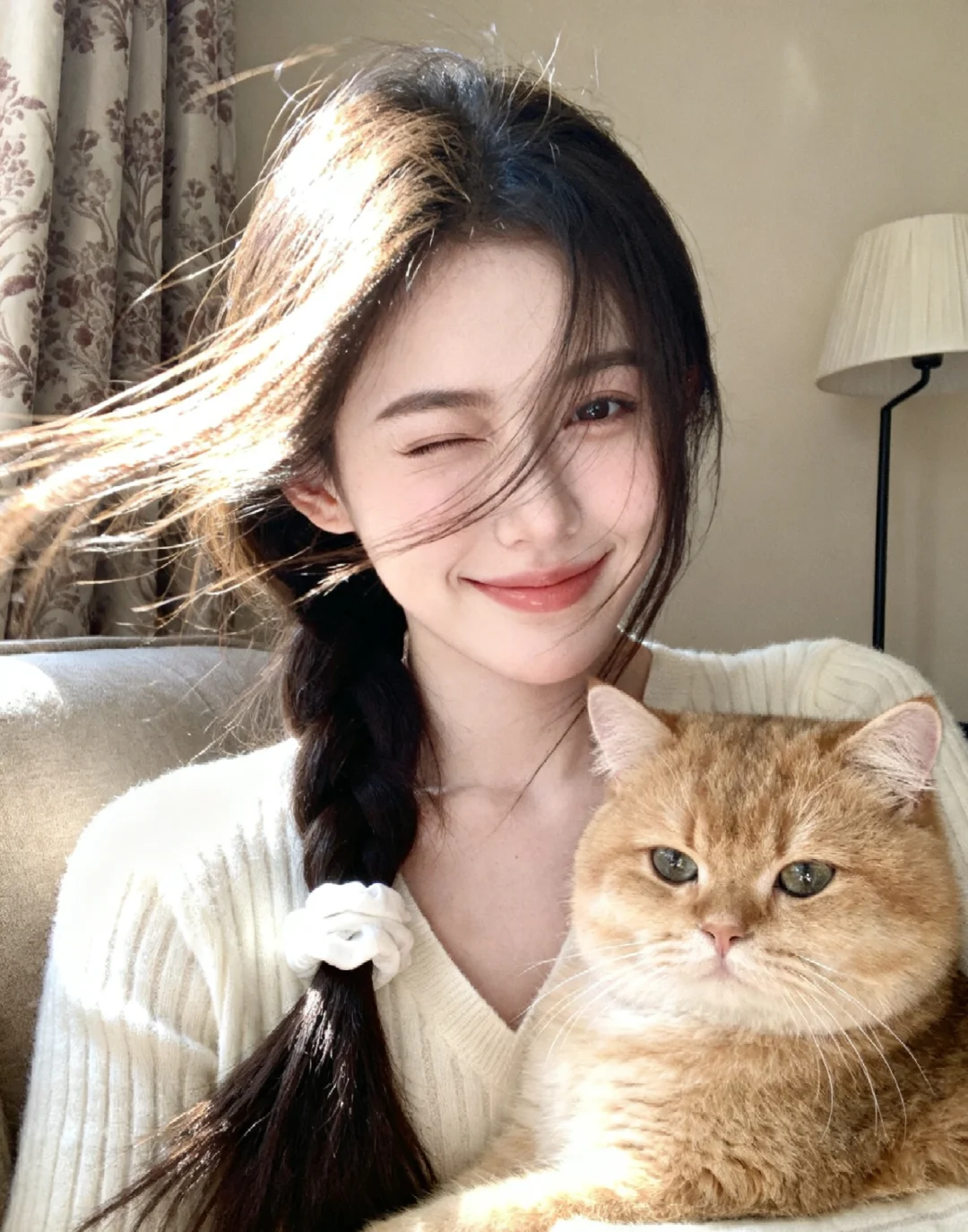 谁能拒绝会陪我晒太阳的橘猫呢✨