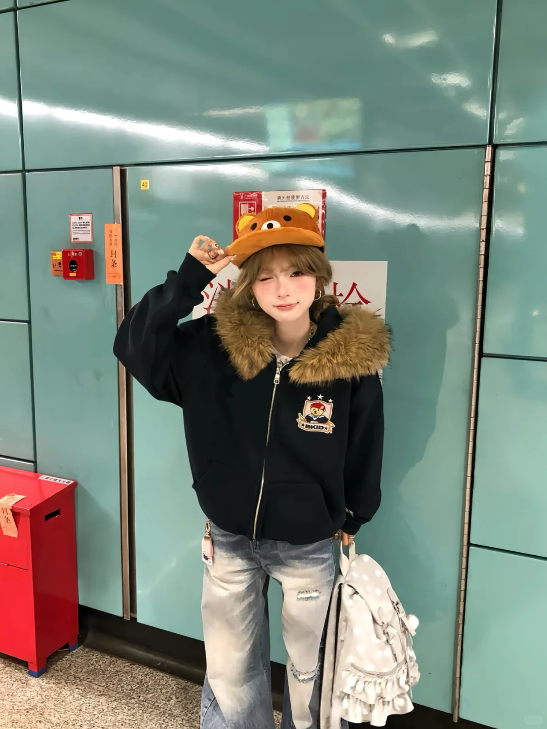 被这件毛领卫衣外套狠狠拿捏住！