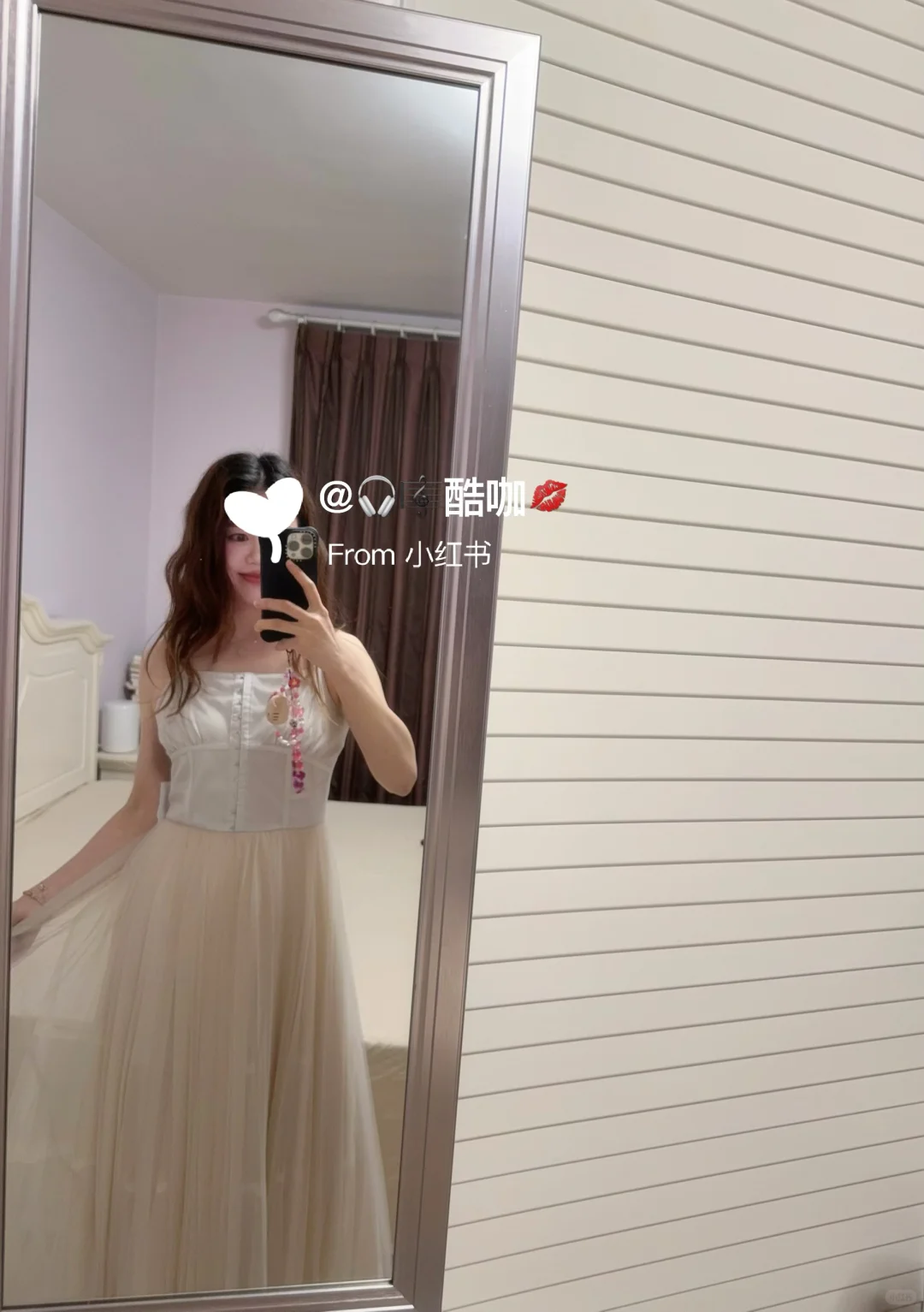 Herlipto | 微光泽柔软吊带连衣裙