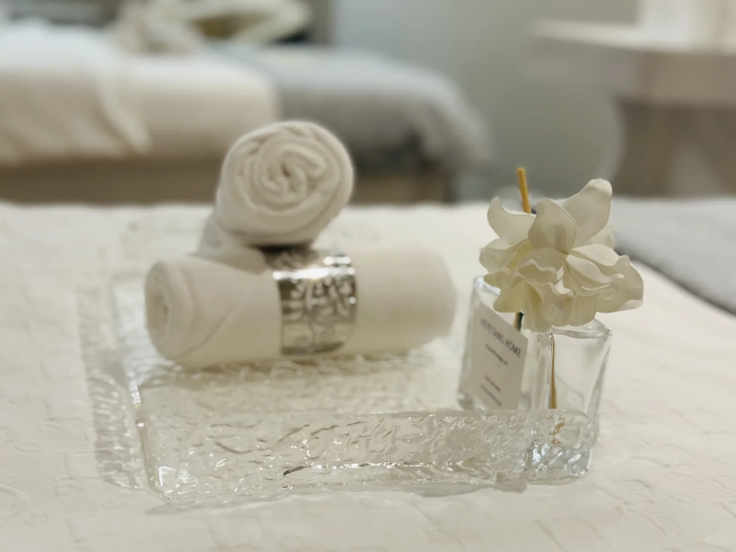 素颜出门探店 做完换了一张脸