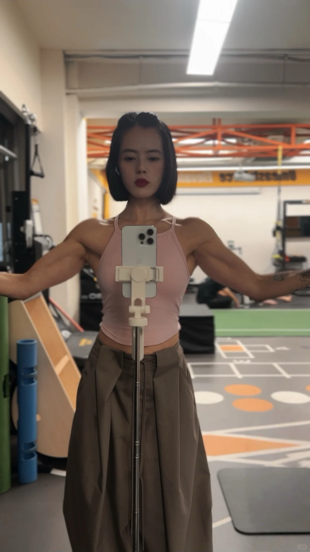 白幼瘦已退场，现在流行的是有力量的线条美！