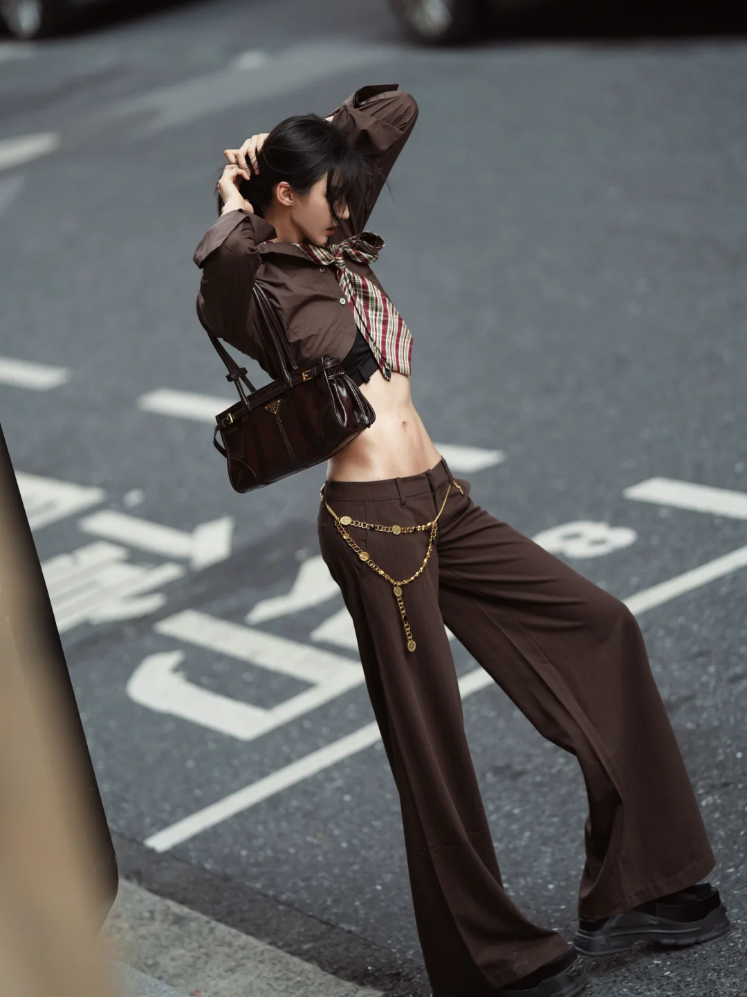 我会变成很会赚钱的女人，你也是。